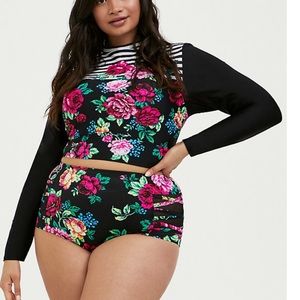 New BLACK FLORAL & STRIPE WIRELESS CROP RASH GUARD